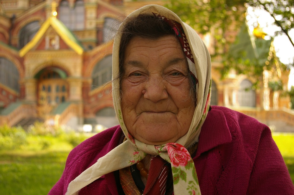 Домашнее реальное бабушки. Старая женщина. Лицо старой бабушки. Фото старушки. Русские пожилые женщины.