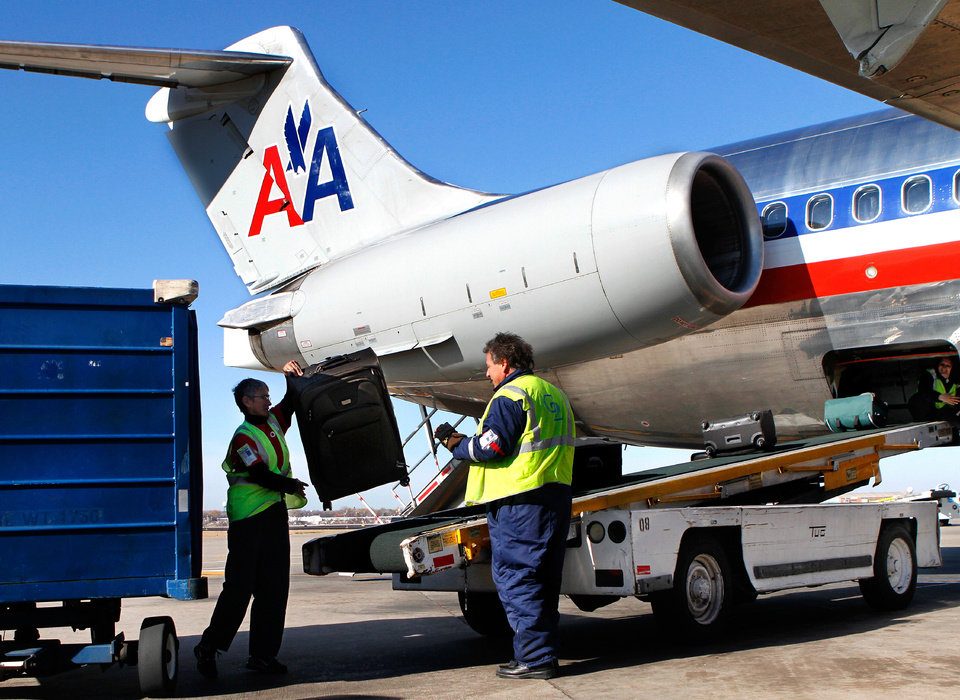 American Airlines Has Added a Bag Tracking Feature Destination Tips